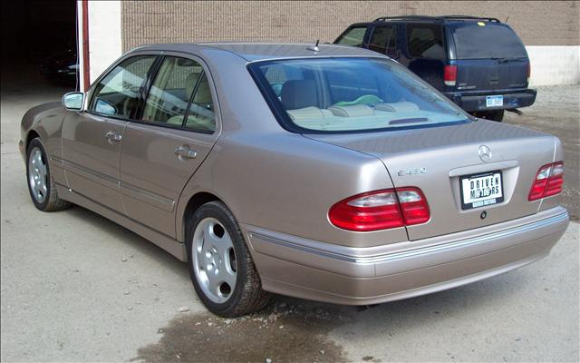 Mercedes-Benz E Class 2001 photo 2