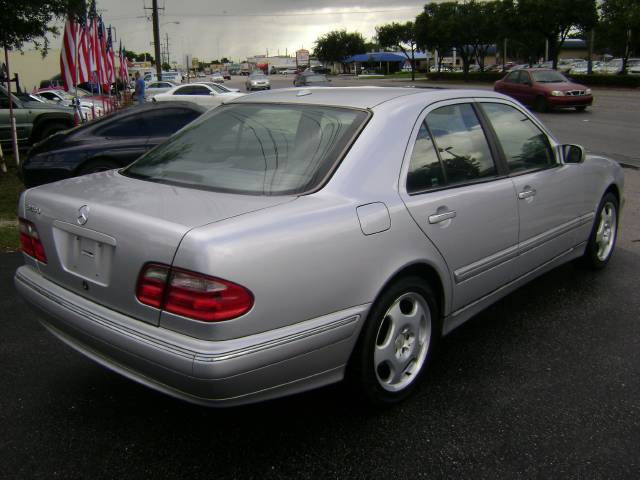 Mercedes-Benz E Class 2001 photo 4