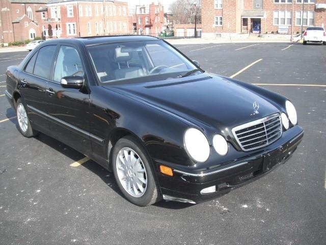 Mercedes-Benz E Class 2001 photo 2