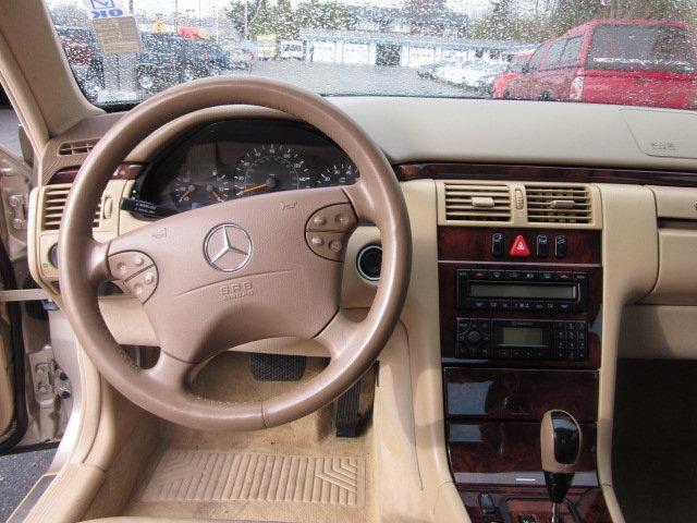 Mercedes-Benz E Class 2001 photo 5