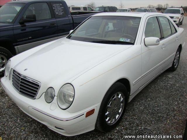 Mercedes-Benz E Class 2001 photo 1