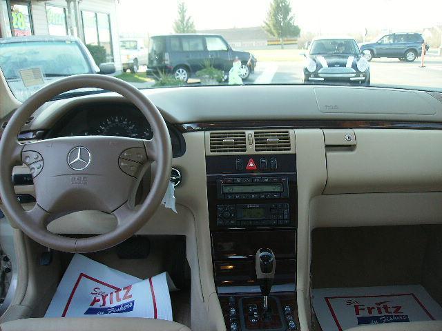 Mercedes-Benz E Class 2001 photo 4