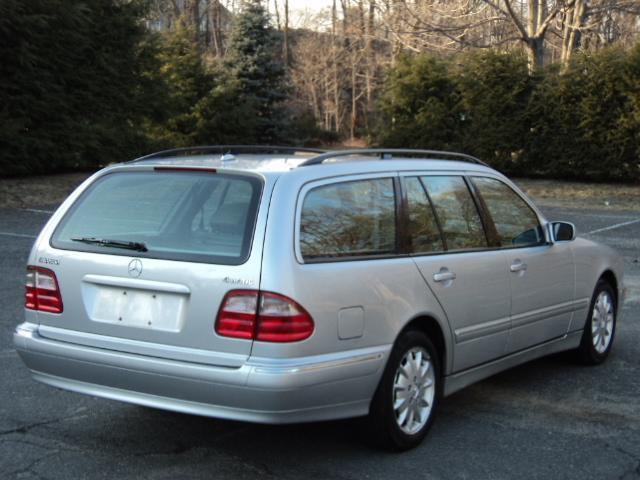 Mercedes-Benz E Class 2001 photo 1