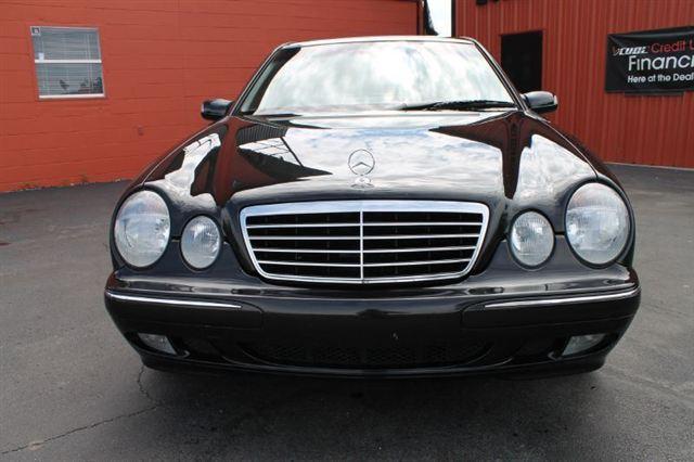 Mercedes-Benz E Class 2002 photo 2