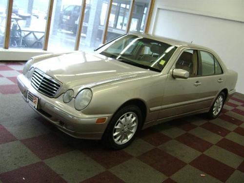 Mercedes-Benz E Class 2002 photo 3