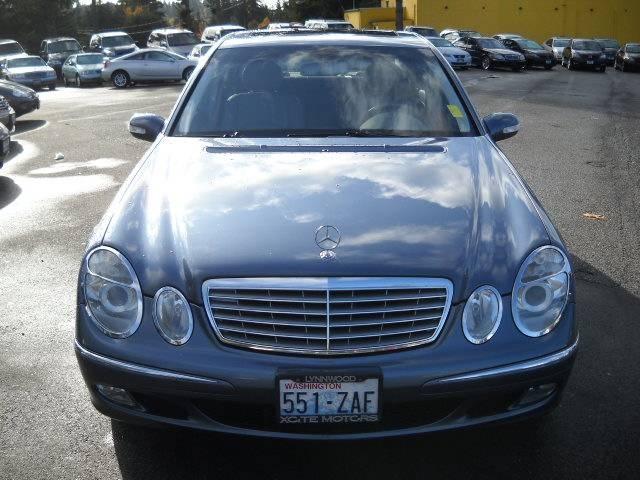 Mercedes-Benz E Class 2003 photo 1