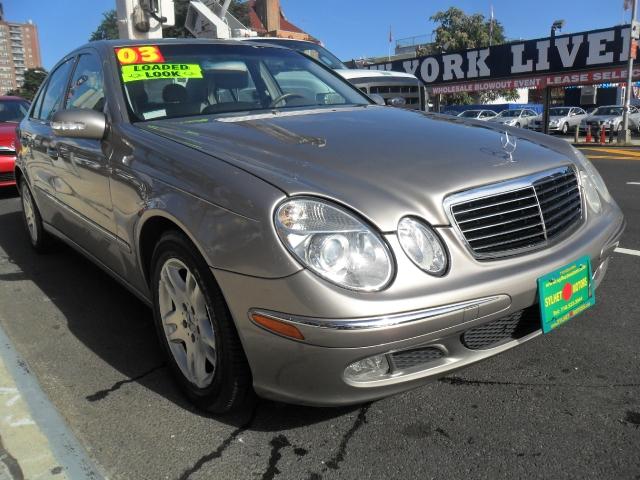 Mercedes-Benz E Class 2003 photo 1