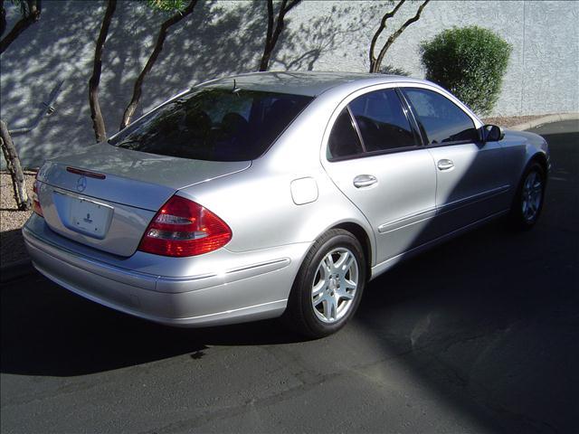 Mercedes-Benz E Class 2003 photo 2