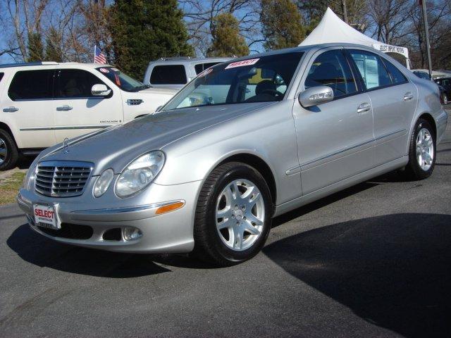 Mercedes-Benz E Class 2004 photo 1