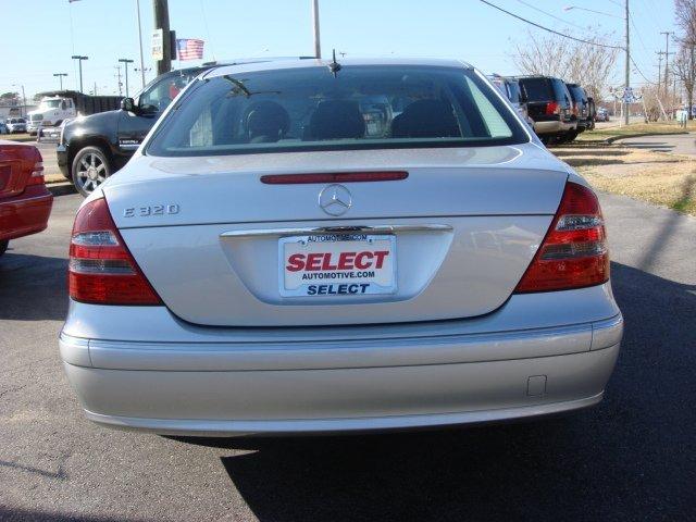 Mercedes-Benz E Class 2004 photo 3