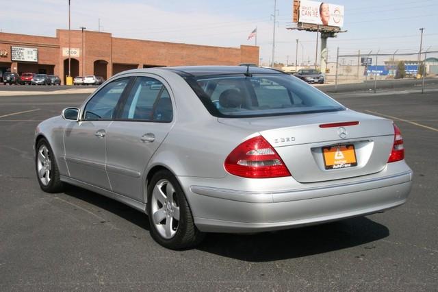 Mercedes-Benz E Class 2004 photo 1