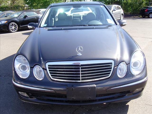 Mercedes-Benz E Class 2004 photo 3