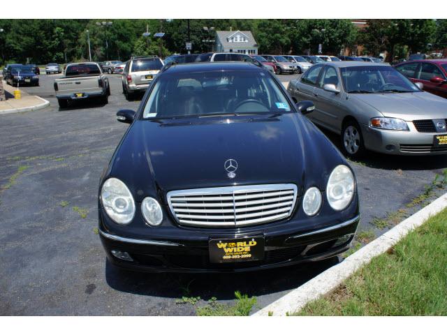 Mercedes-Benz E Class 2004 photo 1