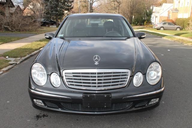 Mercedes-Benz E Class 2004 photo 1