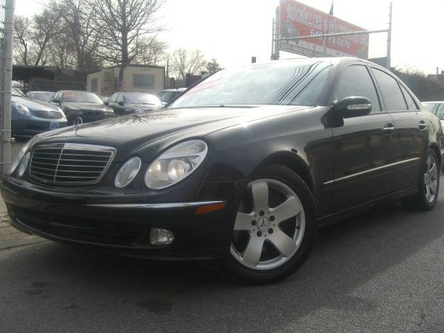 Mercedes-Benz E Class 2004 photo 1