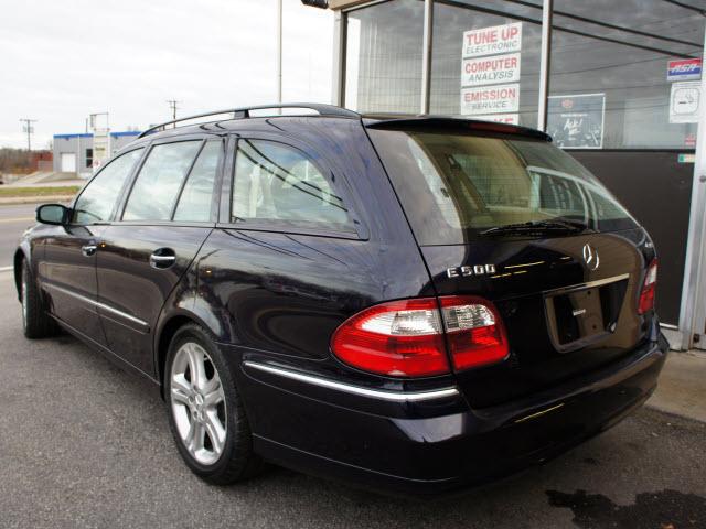 Mercedes-Benz E Class 2004 photo 1