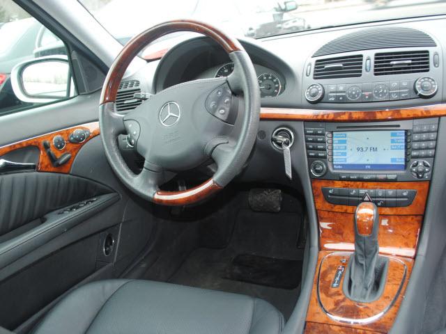 Mercedes-Benz E Class 2004 photo 4