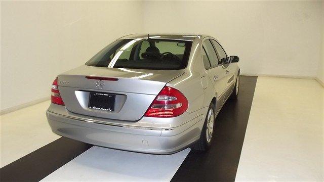 Mercedes-Benz E Class 2004 photo 1