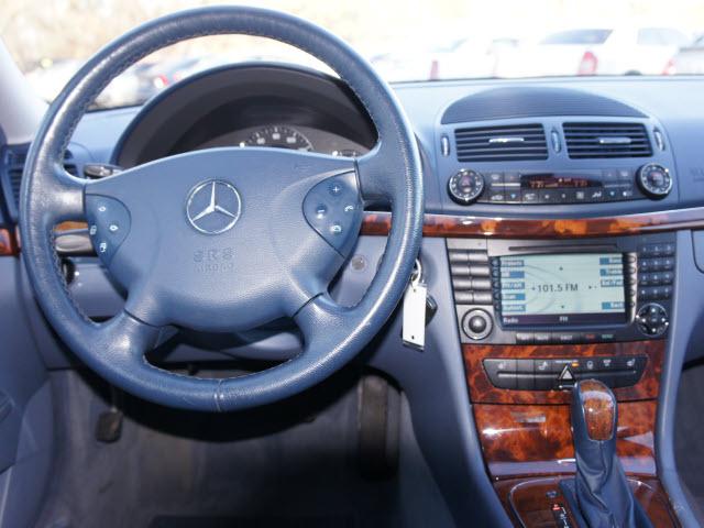 Mercedes-Benz E Class 2004 photo 5