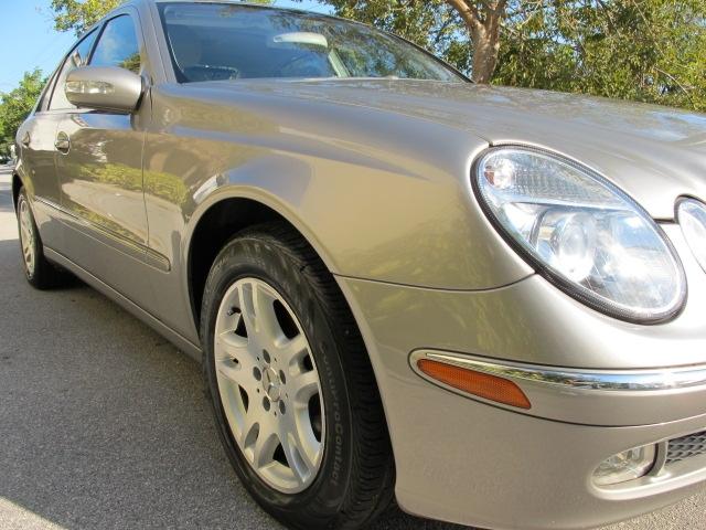 Mercedes-Benz E Class 2005 photo 1