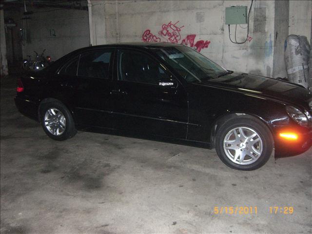 Mercedes-Benz E Class 2005 photo 2