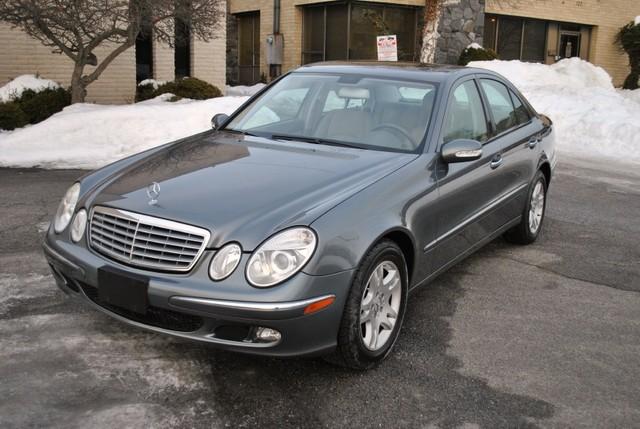 Mercedes-Benz E Class 2005 photo 1