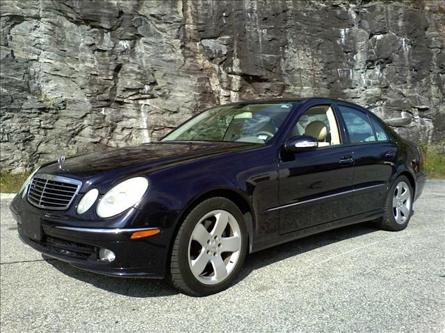 Mercedes-Benz E Class Hemi-slt Sedan