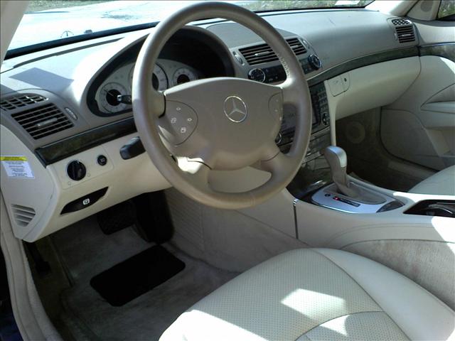 Mercedes-Benz E Class 2005 photo 1