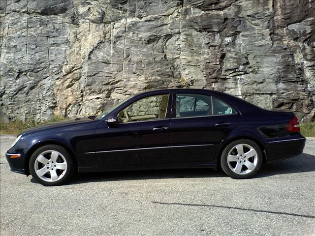 Mercedes-Benz E Class 2005 photo 2