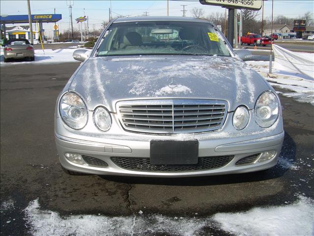 Mercedes-Benz E Class 2005 photo 5