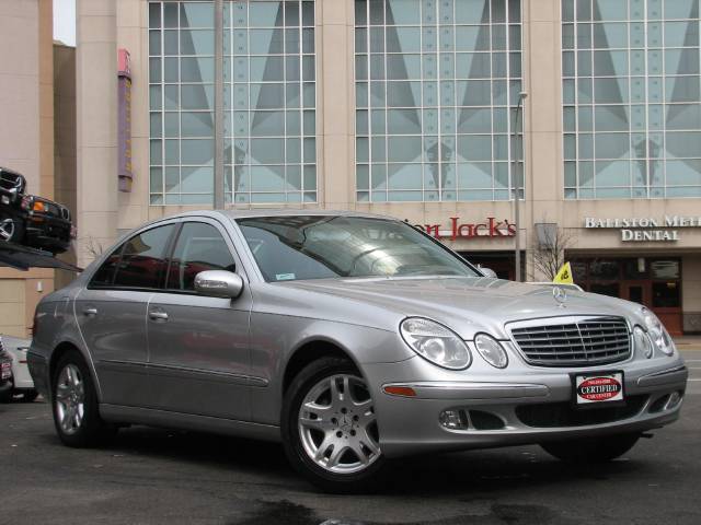 Mercedes-Benz E Class Base GLS Sedan