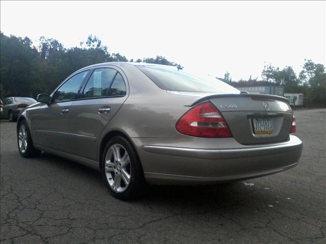 Mercedes-Benz E Class 2005 photo 2