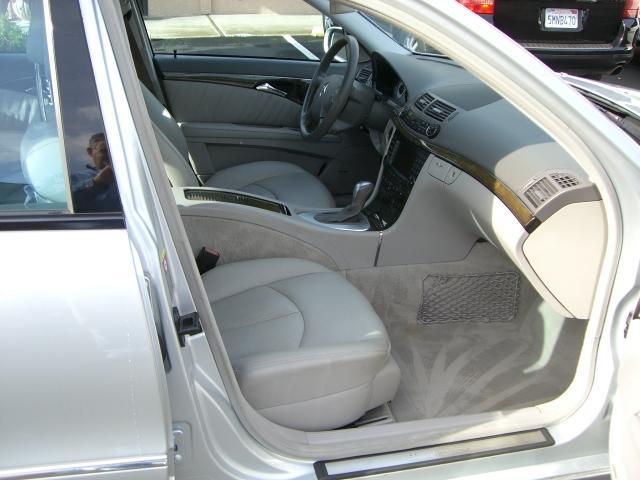 Mercedes-Benz E Class 2006 photo 3