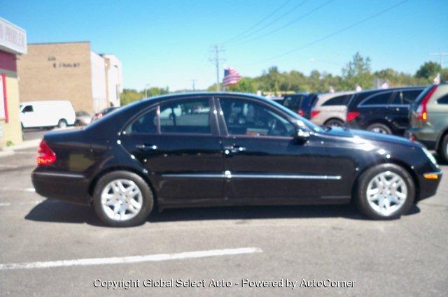 Mercedes-Benz E Class 2006 photo 2