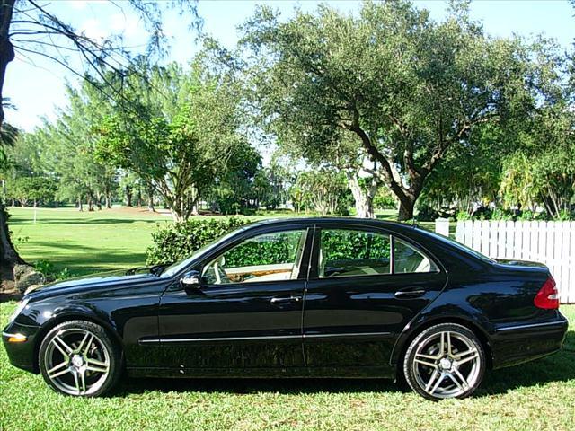 Mercedes-Benz E Class Base GLS Sedan