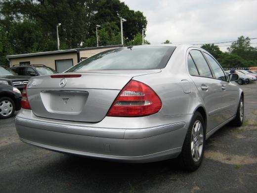 Mercedes-Benz E Class 2006 photo 4