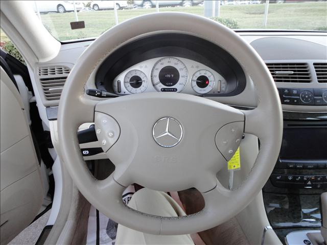 Mercedes-Benz E Class 2006 photo 3