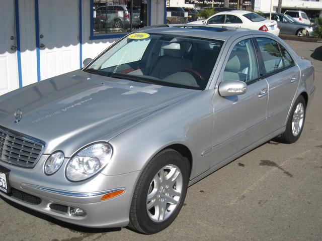 Mercedes-Benz E Class 2006 photo 1