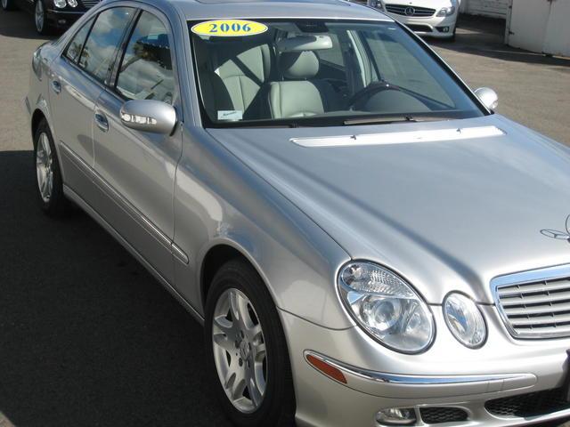 Mercedes-Benz E Class 2006 photo 3