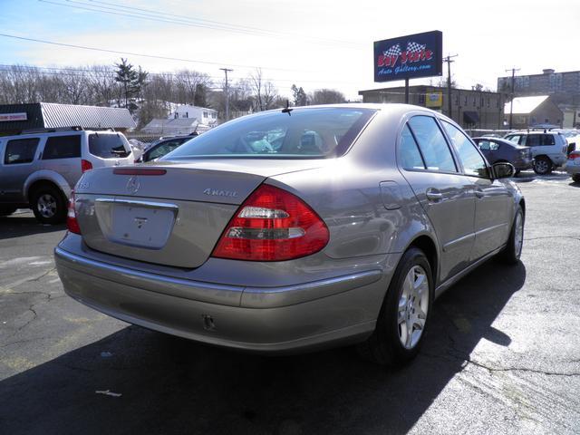 Mercedes-Benz E Class 2006 photo 5