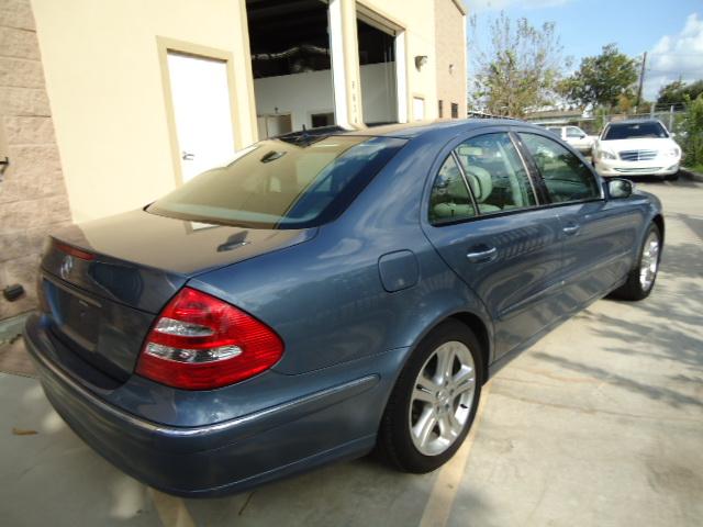 Mercedes-Benz E Class 2006 photo 1