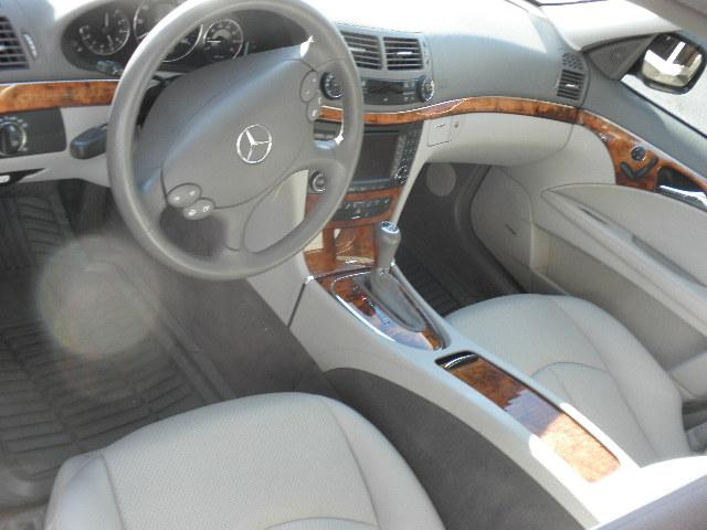 Mercedes-Benz E Class 2007 photo 4