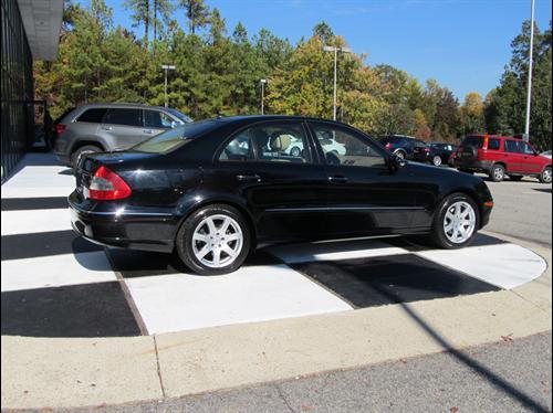 Mercedes-Benz E Class Srt-8 Other