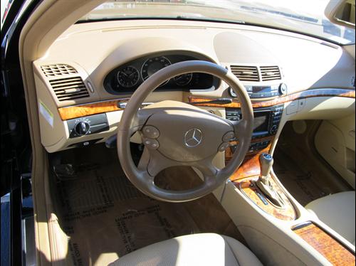 Mercedes-Benz E Class 2007 photo 1