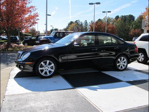 Mercedes-Benz E Class 2007 photo 2