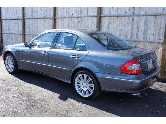 Mercedes-Benz E Class 2007 photo 3