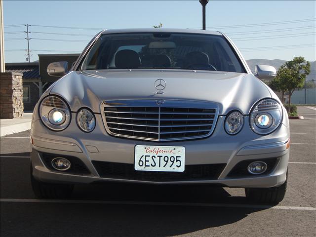 Mercedes-Benz E Class 2007 photo 2