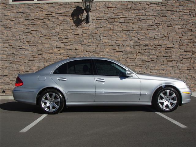 Mercedes-Benz E Class 2007 photo 4