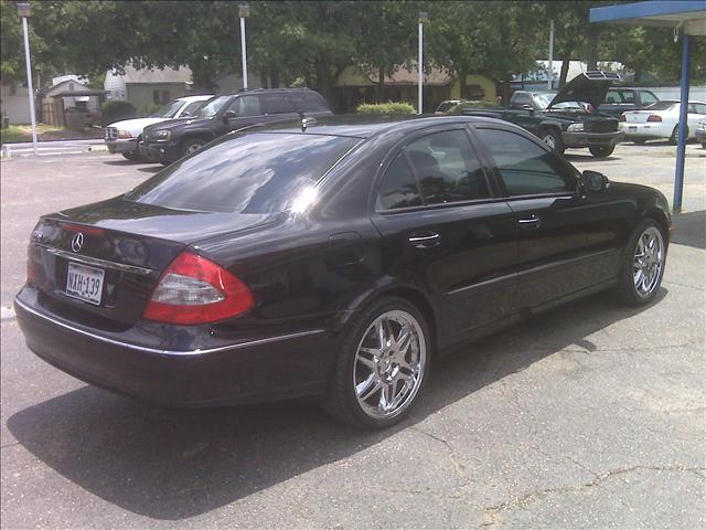 Mercedes-Benz E Class 2007 photo 3