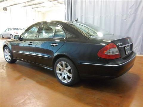 Mercedes-Benz E Class 2007 photo 3